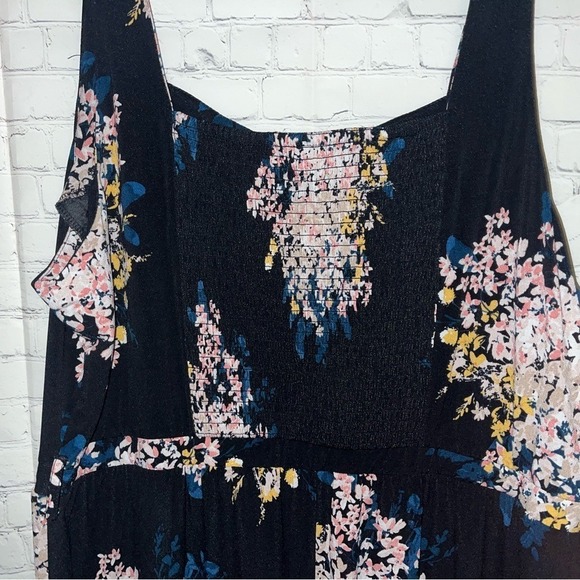 Maurices Black Floral Wide Leg Jumpsuit Smocked Bodice Sleeveless  Plus Sz 2 2x - Picture 5 of 5